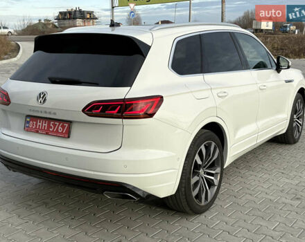 Белый Фольксваген Туарег, объемом двигателя 3 л и пробегом 156 тыс. км за 45999 $, фото 130 на Automoto.ua