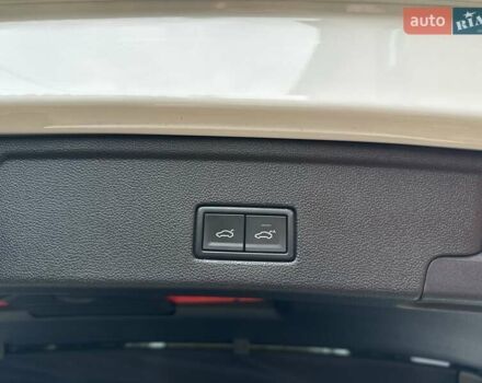 Білий Фольксваген Туарег, об'ємом двигуна 2.97 л та пробігом 141 тис. км за 51999 $, фото 73 на Automoto.ua