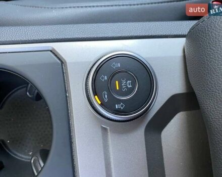 Белый Фольксваген Туарег, объемом двигателя 2.99 л и пробегом 60 тыс. км за 43500 $, фото 29 на Automoto.ua