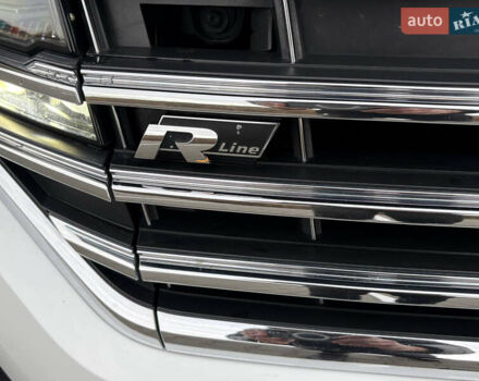 Белый Фольксваген Туарег, объемом двигателя 3 л и пробегом 156 тыс. км за 45999 $, фото 121 на Automoto.ua