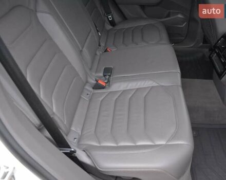 Білий Фольксваген Туарег, об'ємом двигуна 2.97 л та пробігом 268 тис. км за 38000 $, фото 46 на Automoto.ua