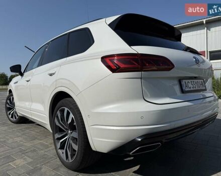 Белый Фольксваген Туарег, объемом двигателя 2.97 л и пробегом 177 тыс. км за 52900 $, фото 11 на Automoto.ua