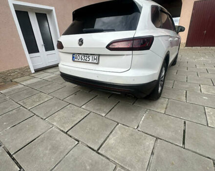 Білий Фольксваген Туарег, об'ємом двигуна 2.97 л та пробігом 165 тис. км за 43500 $, фото 8 на Automoto.ua