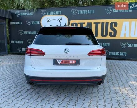 Белый Фольксваген Туарег, объемом двигателя 2.99 л и пробегом 60 тыс. км за 43500 $, фото 7 на Automoto.ua