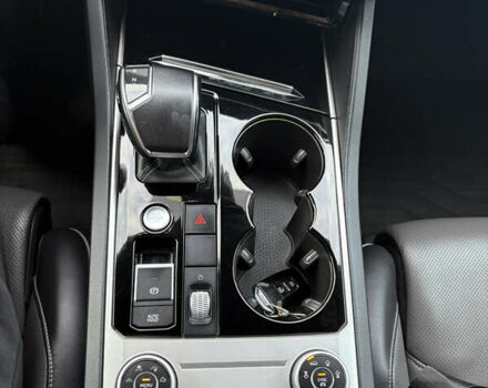 Белый Фольксваген Туарег, объемом двигателя 3 л и пробегом 156 тыс. км за 45999 $, фото 50 на Automoto.ua