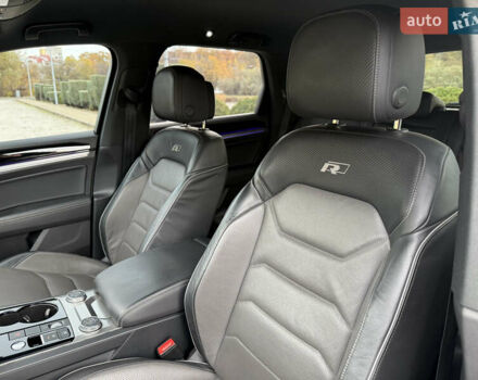 Білий Фольксваген Туарег, об'ємом двигуна 2.97 л та пробігом 91 тис. км за 56999 $, фото 23 на Automoto.ua