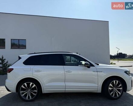 Белый Фольксваген Туарег, объемом двигателя 2.97 л и пробегом 177 тыс. км за 52900 $, фото 14 на Automoto.ua