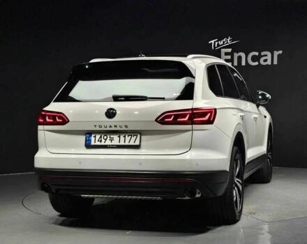 Фольксваген Туарег 2020 у Києві на Automoto.ua Білий Фольксваген Туарег, об'ємом двигуна 3 л та пробігом 25 тис. км за 34000 $, фото 3 на Automoto.ua
