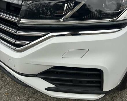 Білий Фольксваген Туарег, об'ємом двигуна 3 л та пробігом 95 тис. км за 53500 $, фото 46 на Automoto.ua