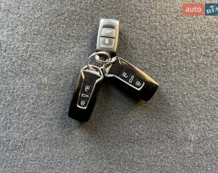 Белый Фольксваген Туарег, объемом двигателя 2.97 л и пробегом 103 тыс. км за 59500 $, фото 68 на Automoto.ua