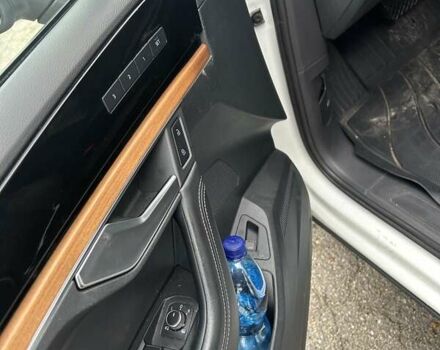 Білий Фольксваген Туарег, об'ємом двигуна 3 л та пробігом 95 тис. км за 53500 $, фото 100 на Automoto.ua