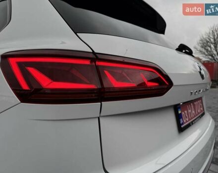 Білий Фольксваген Туарег, об'ємом двигуна 2.97 л та пробігом 148 тис. км за 53500 $, фото 47 на Automoto.ua