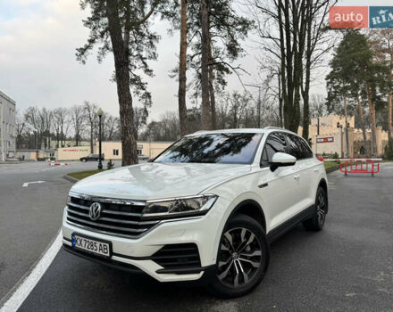 Белый Фольксваген Туарег, объемом двигателя 3 л и пробегом 109 тыс. км за 39700 $, фото 37 на Automoto.ua