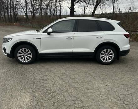 Білий Фольксваген Туарег, об'ємом двигуна 3 л та пробігом 95 тис. км за 53500 $, фото 1 на Automoto.ua