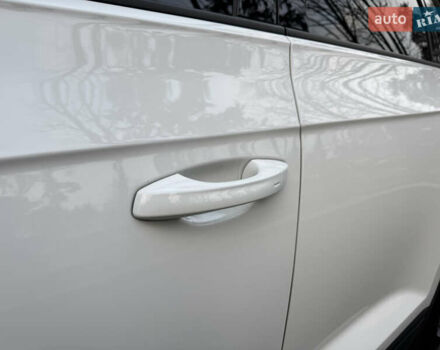 Белый Фольксваген Туарег, объемом двигателя 3 л и пробегом 109 тыс. км за 39700 $, фото 12 на Automoto.ua