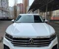 Білий Фольксваген Туарег, об'ємом двигуна 30 л та пробігом 72 тис. км за 45000 $, фото 1 на Automoto.ua