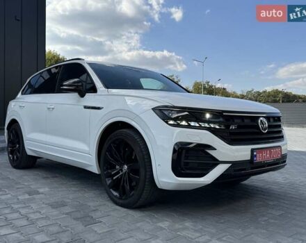 Белый Фольксваген Туарег, объемом двигателя 2.97 л и пробегом 148 тыс. км за 54500 $, фото 3 на Automoto.ua