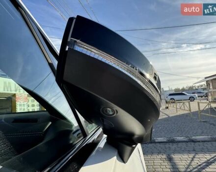 Белый Фольксваген Туарег, объемом двигателя 2.97 л и пробегом 103 тыс. км за 59500 $, фото 18 на Automoto.ua