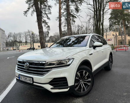 Белый Фольксваген Туарег, объемом двигателя 3 л и пробегом 109 тыс. км за 39700 $, фото 38 на Automoto.ua