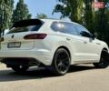 Білий Фольксваген Туарег, об'ємом двигуна 3 л та пробігом 170 тис. км за 42950 $, фото 20 на Automoto.ua