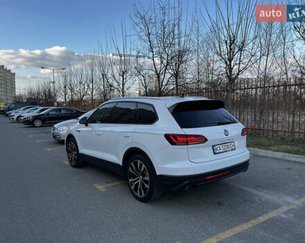 Білий Фольксваген Туарег, об'ємом двигуна 3 л та пробігом 122 тис. км за 42000 $, фото 3 на Automoto.ua