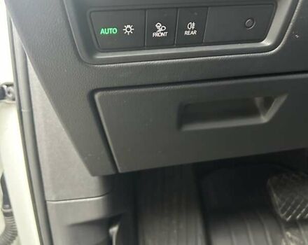 Білий Фольксваген Туарег, об'ємом двигуна 3 л та пробігом 95 тис. км за 53500 $, фото 51 на Automoto.ua