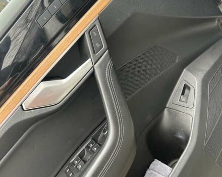 Білий Фольксваген Туарег, об'ємом двигуна 3 л та пробігом 95 тис. км за 53500 $, фото 86 на Automoto.ua