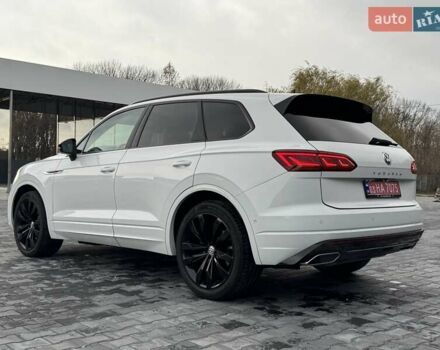 Білий Фольксваген Туарег, об'ємом двигуна 2.97 л та пробігом 148 тис. км за 53500 $, фото 6 на Automoto.ua