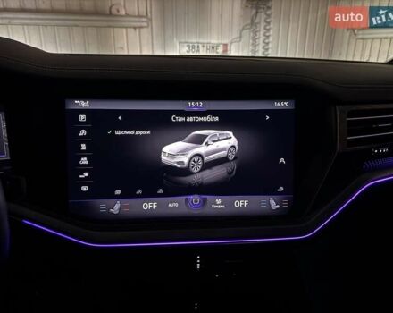 Белый Фольксваген Туарег, объемом двигателя 2.97 л и пробегом 103 тыс. км за 59500 $, фото 57 на Automoto.ua