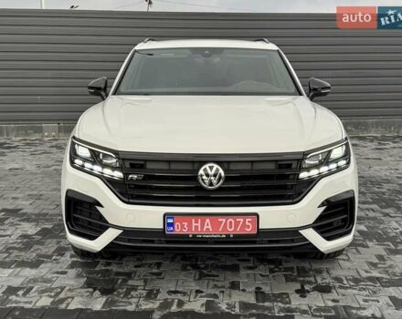 Білий Фольксваген Туарег, об'ємом двигуна 2.97 л та пробігом 148 тис. км за 53500 $, фото 1 на Automoto.ua