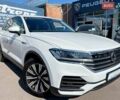 Білий Фольксваген Туарег, об'ємом двигуна 3 л та пробігом 113 тис. км за 43900 $, фото 2 на Automoto.ua