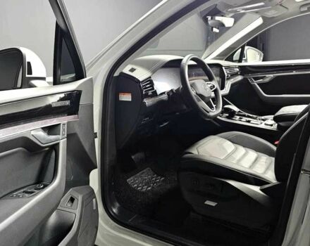 Фольксваген Туарег 2020 у Києві на Automoto.ua Білий Фольксваген Туарег, об'ємом двигуна 3 л та пробігом 25 тис. км за 34000 $, фото 5 на Automoto.ua