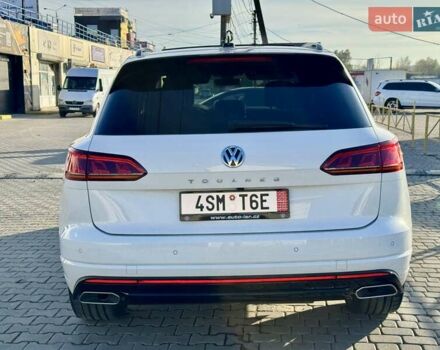 Белый Фольксваген Туарег, объемом двигателя 2.97 л и пробегом 103 тыс. км за 59500 $, фото 8 на Automoto.ua