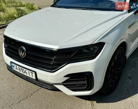Білий Фольксваген Туарег, об'ємом двигуна 3 л та пробігом 170 тис. км за 42950 $, фото 30 на Automoto.ua