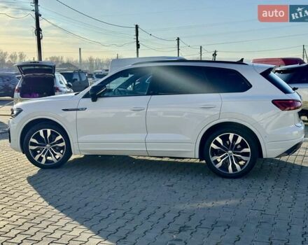 Белый Фольксваген Туарег, объемом двигателя 2.97 л и пробегом 103 тыс. км за 59500 $, фото 11 на Automoto.ua