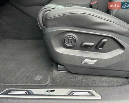 Білий Фольксваген Туарег, об'ємом двигуна 2.97 л та пробігом 148 тис. км за 53500 $, фото 30 на Automoto.ua