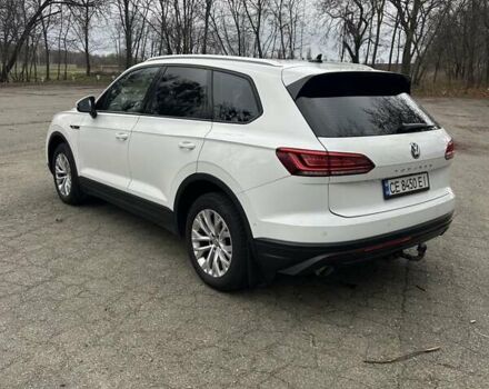 Білий Фольксваген Туарег, об'ємом двигуна 3 л та пробігом 95 тис. км за 53500 $, фото 6 на Automoto.ua