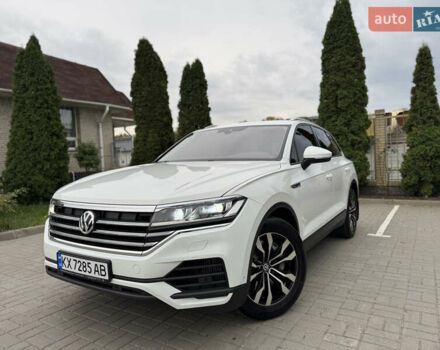 Білий Фольксваген Туарег, об'ємом двигуна 3 л та пробігом 107 тис. км за 42500 $, фото 39 на Automoto.ua