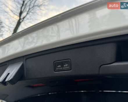 Белый Фольксваген Туарег, объемом двигателя 3 л и пробегом 109 тыс. км за 39700 $, фото 23 на Automoto.ua