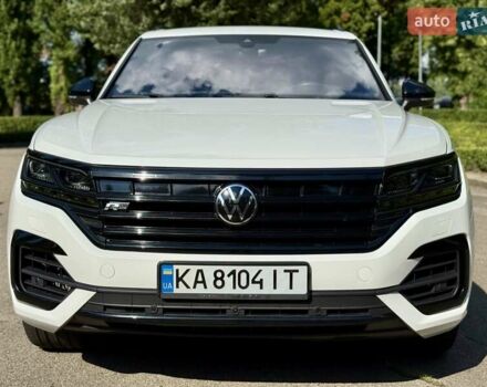 Білий Фольксваген Туарег, об'ємом двигуна 3 л та пробігом 170 тис. км за 42950 $, фото 1 на Automoto.ua