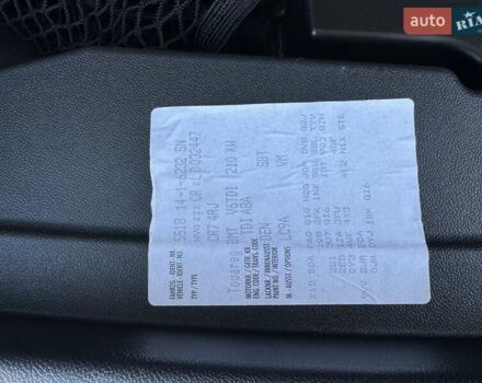 Белый Фольксваген Туарег, объемом двигателя 2.97 л и пробегом 103 тыс. км за 59500 $, фото 39 на Automoto.ua