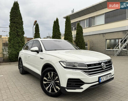 Білий Фольксваген Туарег, об'ємом двигуна 3 л та пробігом 107 тис. км за 42500 $, фото 29 на Automoto.ua
