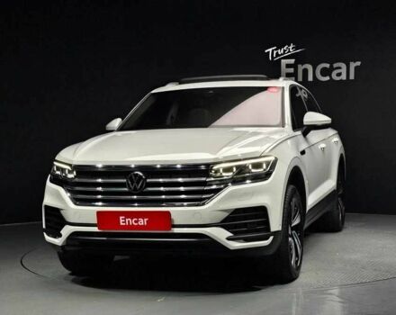 Фольксваген Туарег 2020 у Києві на Automoto.ua Білий Фольксваген Туарег, об'ємом двигуна 3 л та пробігом 25 тис. км за 34000 $, фото 1 на Automoto.ua