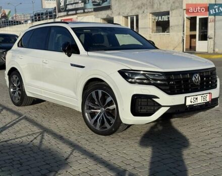 Белый Фольксваген Туарег, объемом двигателя 2.97 л и пробегом 103 тыс. км за 59500 $, фото 3 на Automoto.ua