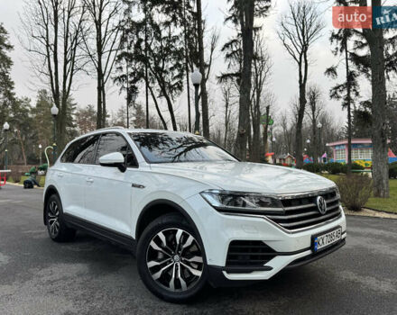 Белый Фольксваген Туарег, объемом двигателя 3 л и пробегом 109 тыс. км за 39700 $, фото 33 на Automoto.ua