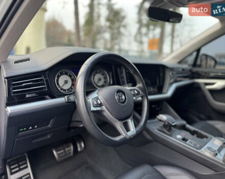 Белый Фольксваген Туарег, объемом двигателя 3 л и пробегом 109 тыс. км за 39700 $, фото 14 на Automoto.ua