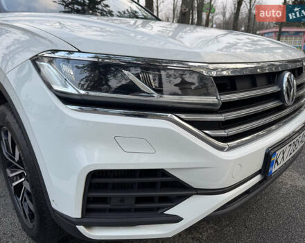 Белый Фольксваген Туарег, объемом двигателя 3 л и пробегом 109 тыс. км за 39700 $, фото 9 на Automoto.ua