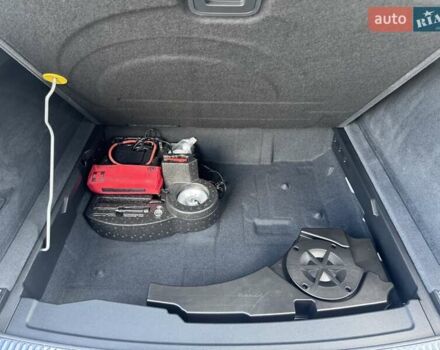 Белый Фольксваген Туарег, объемом двигателя 2.97 л и пробегом 148 тыс. км за 54500 $, фото 33 на Automoto.ua