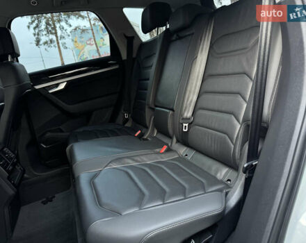 Белый Фольксваген Туарег, объемом двигателя 3 л и пробегом 109 тыс. км за 39700 $, фото 22 на Automoto.ua