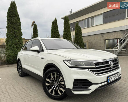 Білий Фольксваген Туарег, об'ємом двигуна 3 л та пробігом 107 тис. км за 42500 $, фото 30 на Automoto.ua